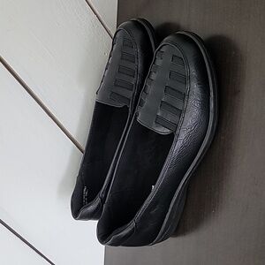 NEW Easy Street Genesis Loafers Black Burnish 8.5M Slip on